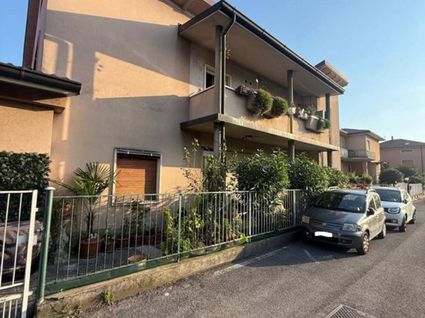 casa indipendente in vendita a Curno in zona Marigolda