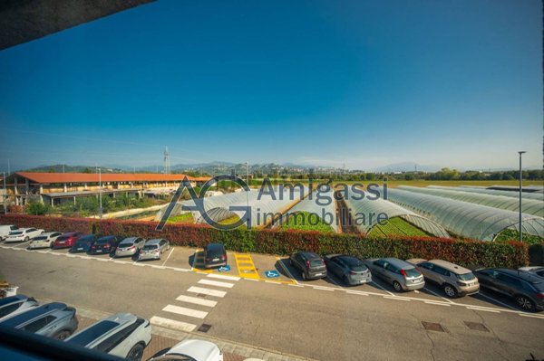 ufficio in vendita a Curno