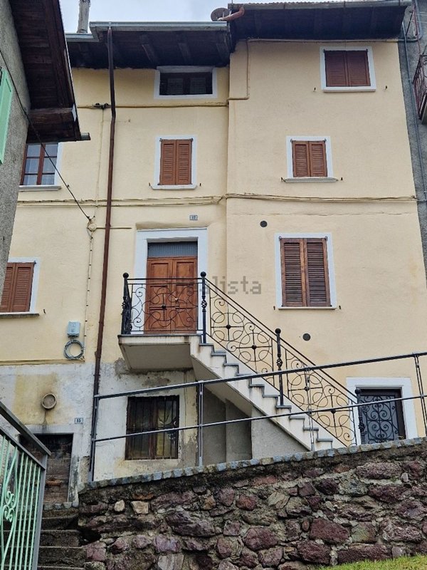 casa indipendente in vendita a Cusio