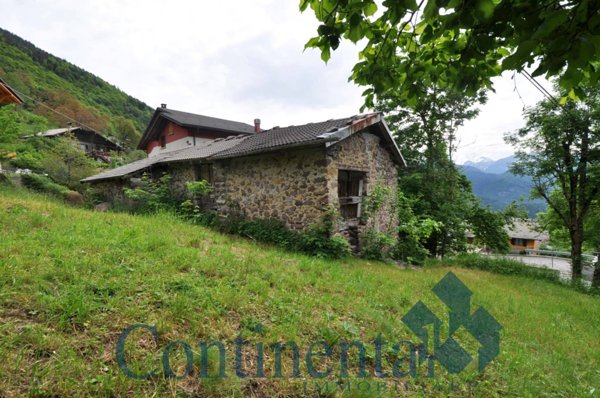 casale in vendita a Cusio