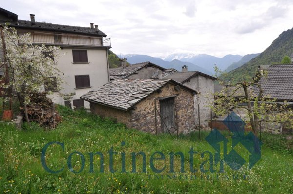 casa indipendente in vendita a Cusio