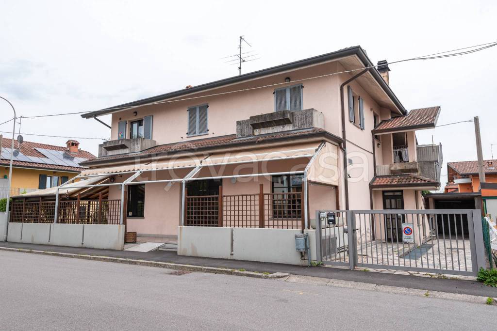 trivano in vendita a Dalmine
