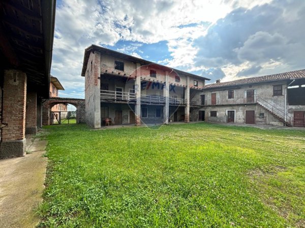 appartamento in vendita a Dalmine in zona Guzzanica