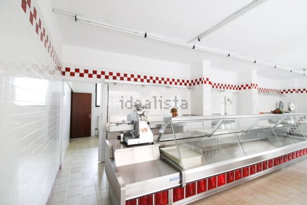 negozio in vendita a Dalmine