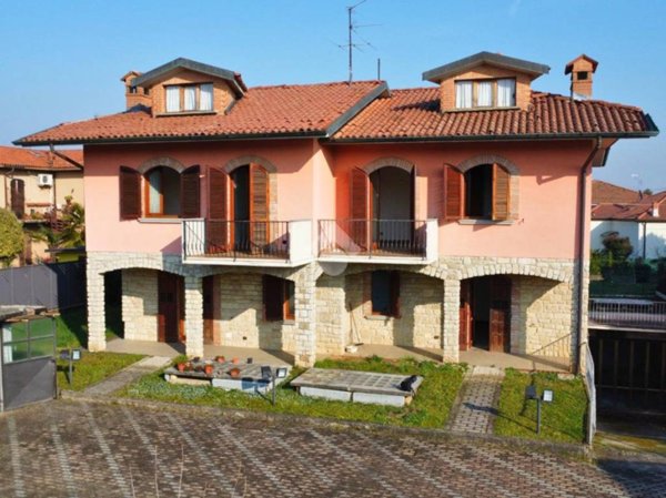 casa indipendente in vendita a Dalmine