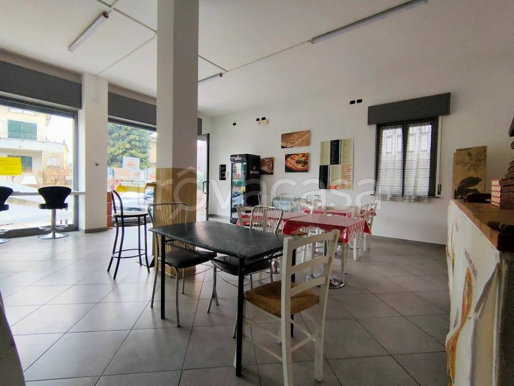 negozio in vendita a Dalmine