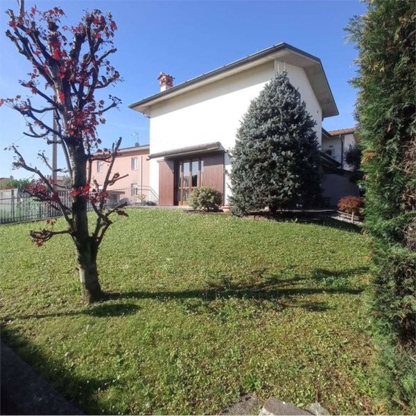 casa indipendente in vendita a Dalmine