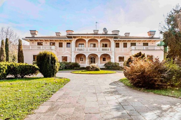 villa in vendita a Dalmine