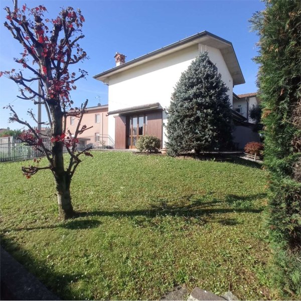 casa indipendente in vendita a Dalmine