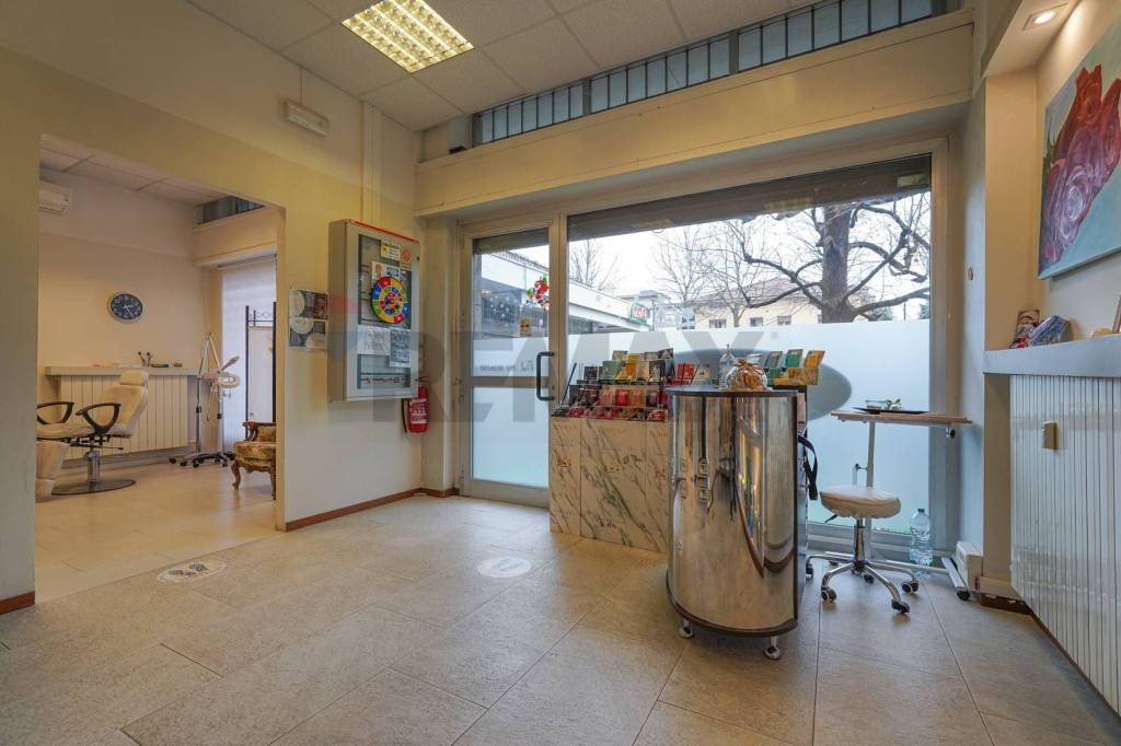 negozio in vendita a Dalmine