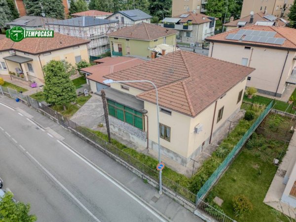casa indipendente in vendita a Dalmine in zona Guzzanica