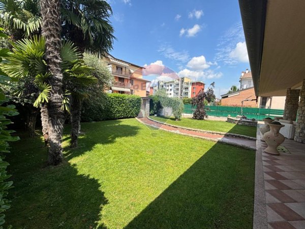 casa indipendente in vendita a Dalmine