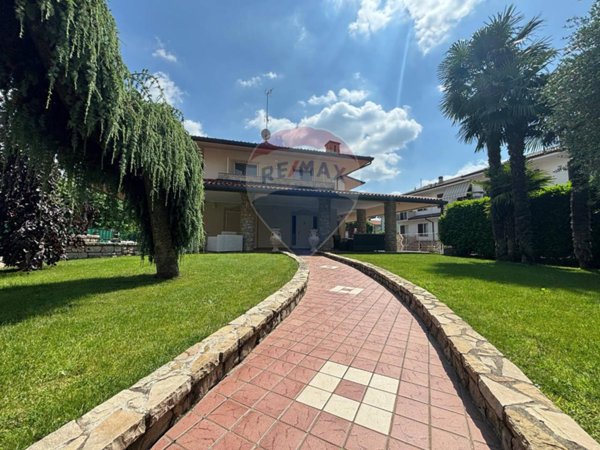 casa indipendente in vendita a Dalmine