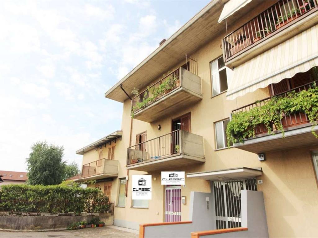 negozio in vendita a Dalmine in zona Guzzanica