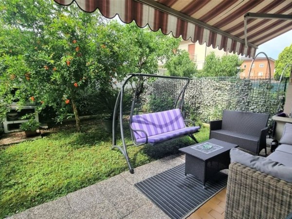 casa indipendente in vendita a Dalmine in zona Guzzanica