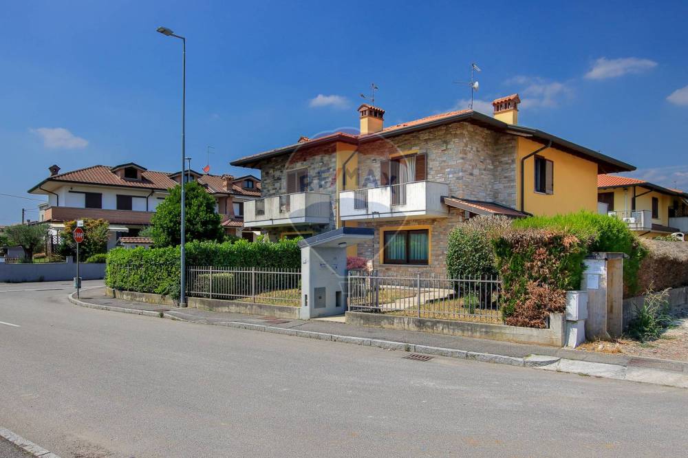 casa indipendente in vendita a Dalmine