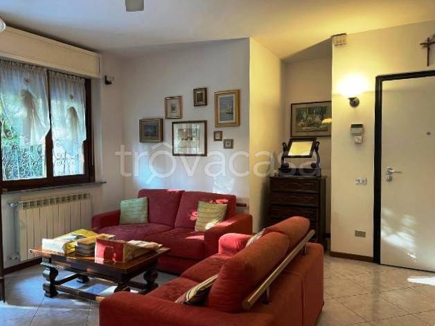 appartamento in vendita a Dalmine in zona Guzzanica