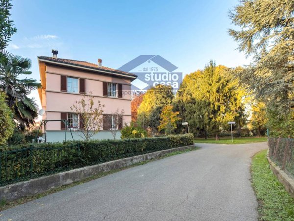 casa indipendente in vendita a Dalmine in zona Guzzanica