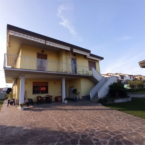 casa indipendente in vendita a Dalmine