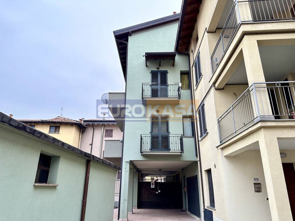 intera palazzina in vendita a Dalmine