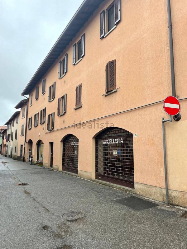locale commerciale in vendita a Dalmine