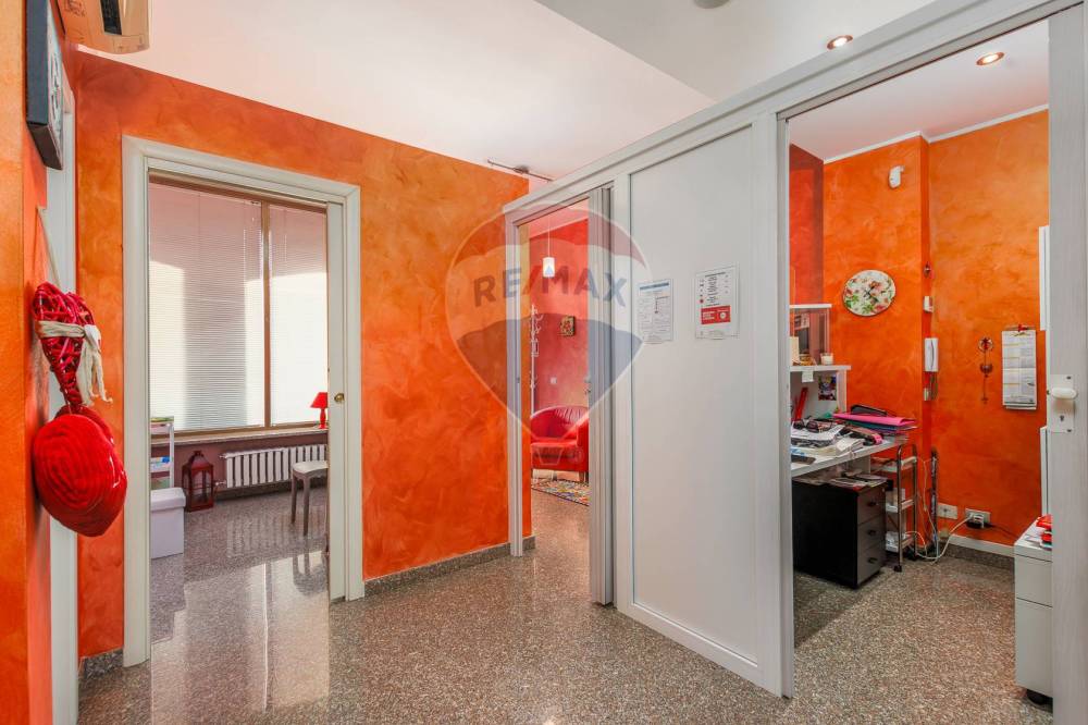 locale commerciale in vendita a Dalmine