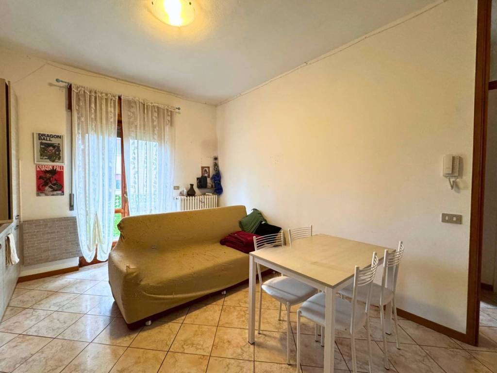 appartamento in vendita a Dalmine in zona Guzzanica