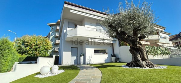 casa indipendente in vendita a Dalmine