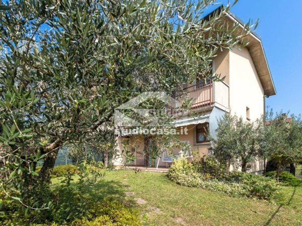 casa indipendente in vendita a Dalmine