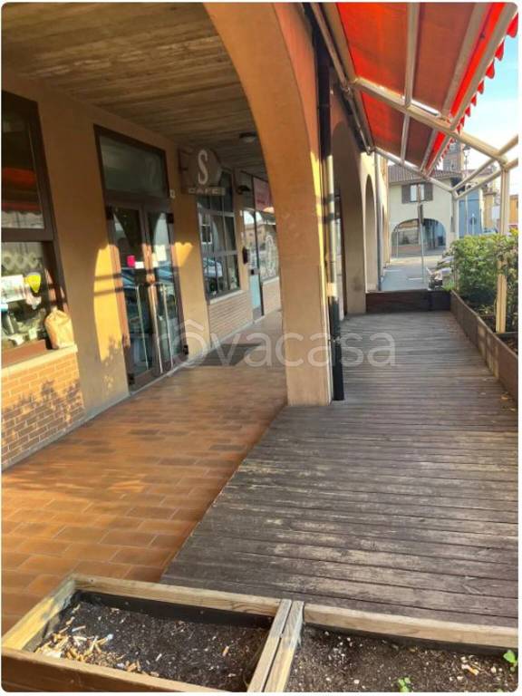negozio in vendita a Dalmine