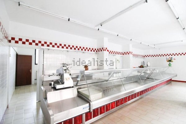 negozio in vendita a Dalmine