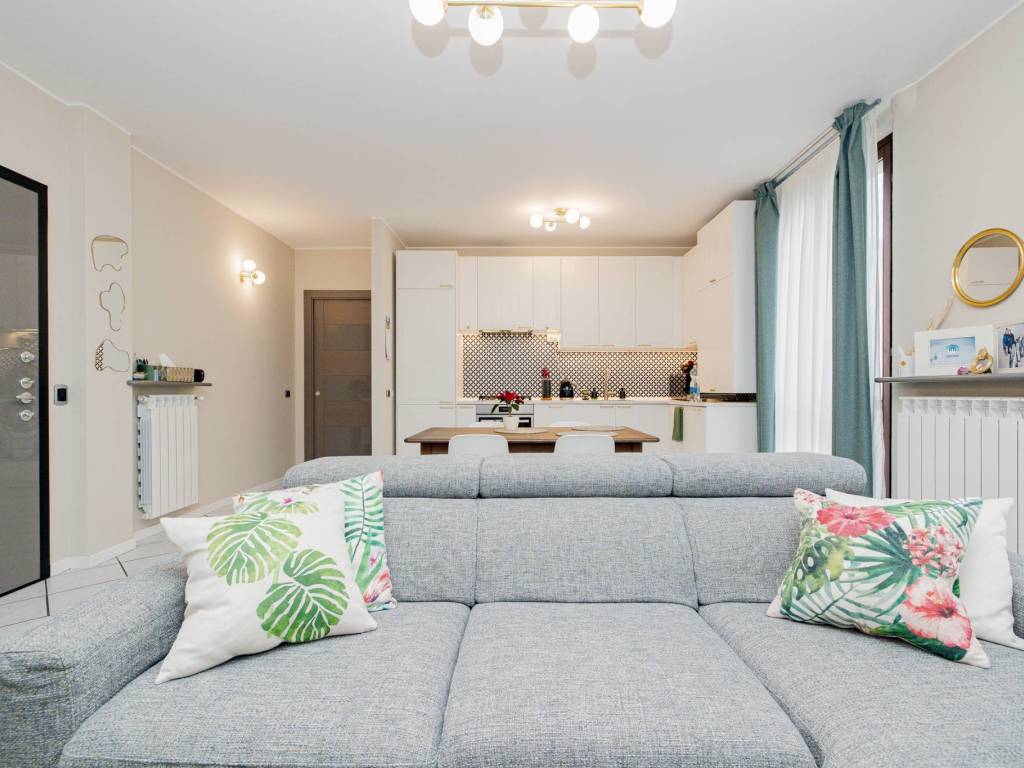 appartamento in vendita a Dalmine in zona Guzzanica