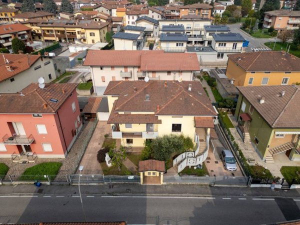 appartamento in vendita a Dalmine in zona Guzzanica