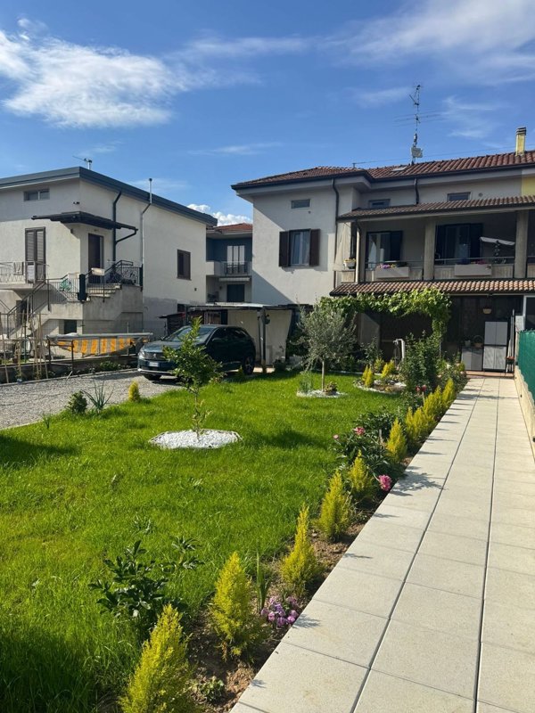 casa indipendente in vendita a Dalmine
