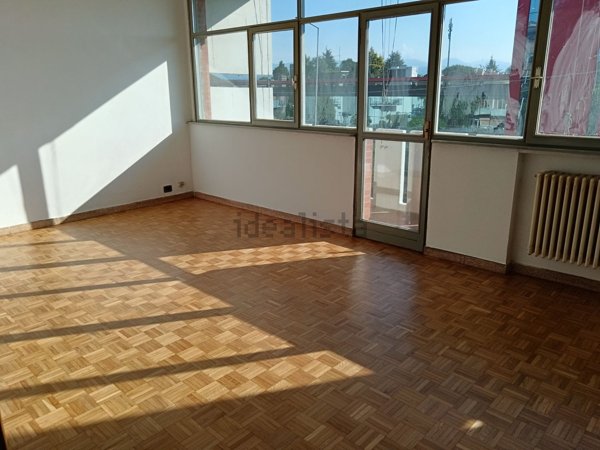 appartamento in vendita a Dalmine in zona Guzzanica