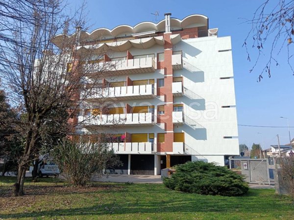 appartamento in vendita a Dalmine in zona Guzzanica