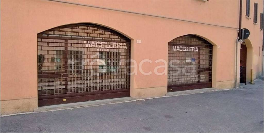 negozio in vendita a Dalmine in zona Sforzatica Sant'Andrea