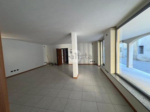 ufficio in vendita a Dalmine in zona Sforzatica Sant'Andrea