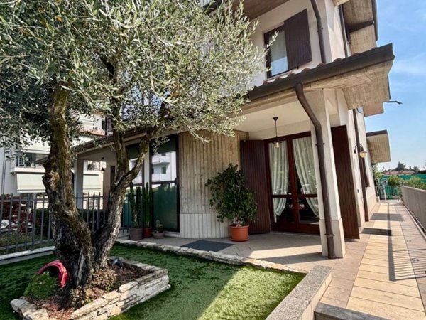 casa indipendente in vendita a Dalmine