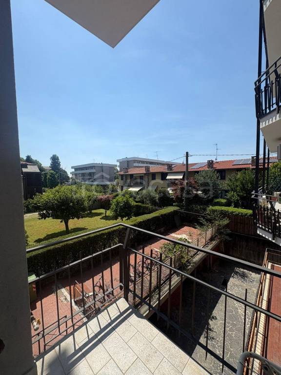 appartamento in vendita a Dalmine in zona Sforzatica Sant'Andrea