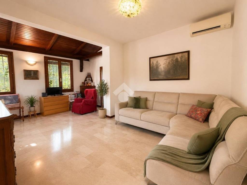 casa indipendente in vendita a Dalmine in zona Mariano al Brembo