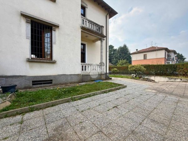 casa indipendente in vendita a Dalmine in zona Sforzatica Santa Maria d'Oleno
