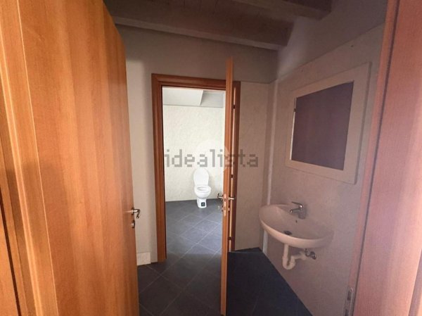 ufficio in vendita a Dalmine in zona Sforzatica Sant'Andrea