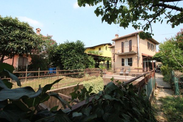 casa indipendente in vendita a Dalmine