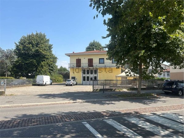 casa indipendente in vendita a Dalmine in zona Sforzatica Santa Maria d'Oleno