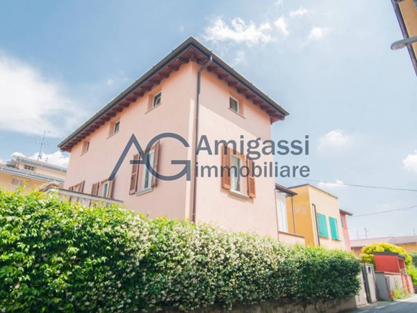 casa indipendente in vendita a Dalmine in zona Sforzatica Sant'Andrea