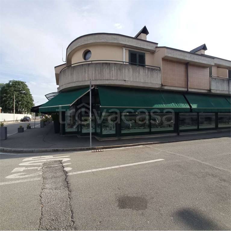 negozio in vendita a Dalmine