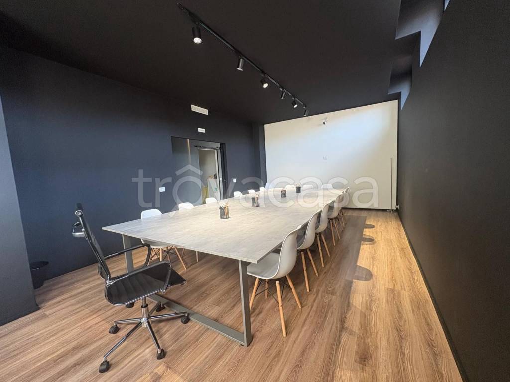 ufficio in vendita a Dalmine