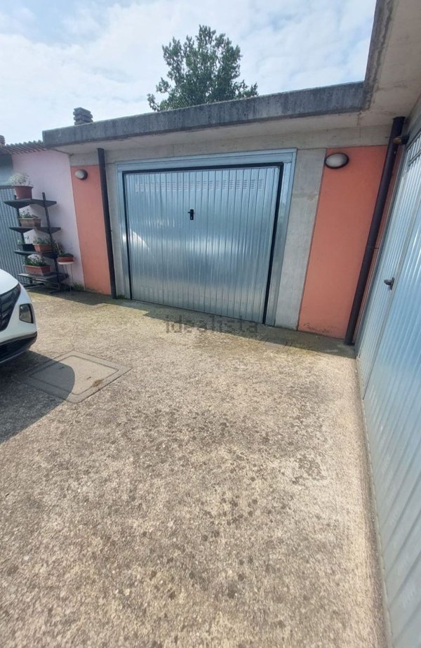 box auto in vendita a Dalmine in zona Guzzanica