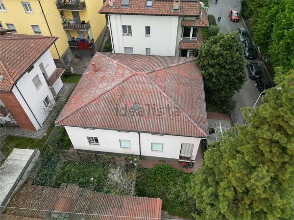 casa indipendente in vendita a Dalmine in zona Sforzatica Santa Maria d'Oleno